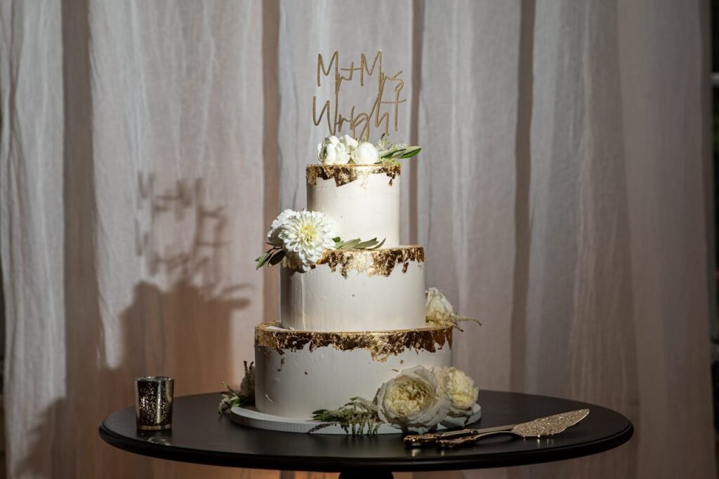 5 Rustic Wedding Cake Ideas - Historic Acres of Hershey