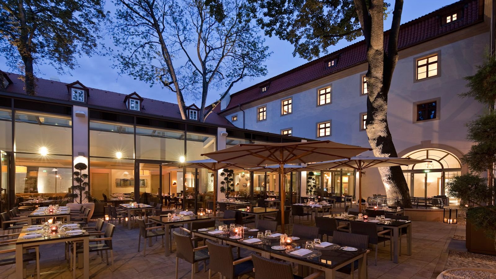 alfresco-dining-restaurant
