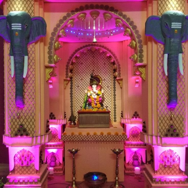 Ganesh Chaturthi 2024: Royal Theme ganpati decoration