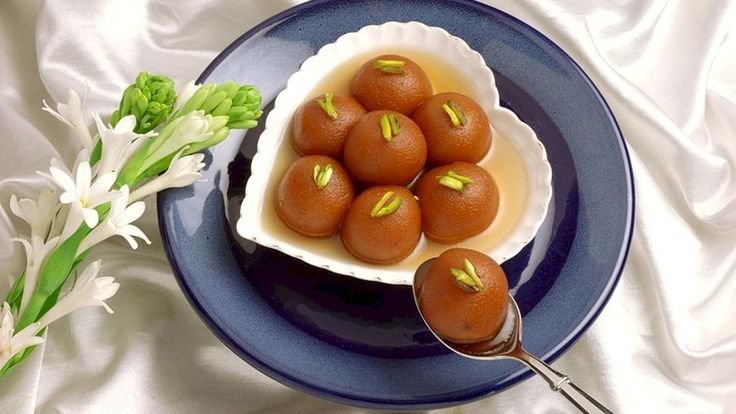 Gulab Jamun vs. Kheer
