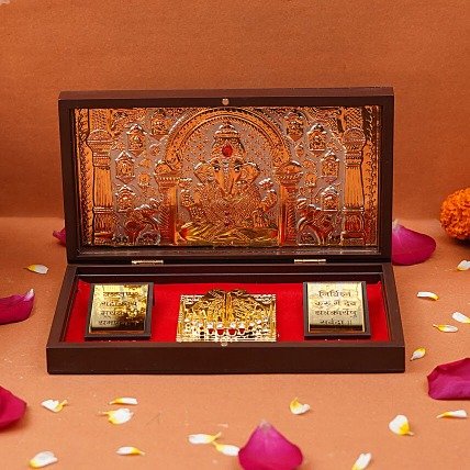 Gift ideas on ganesh chaturthi: ganesh footprints