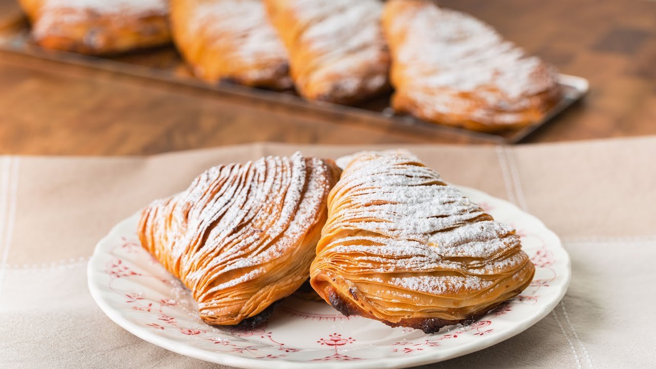 Sfogliatelle | Type of Pastries 