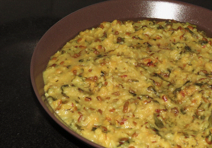 Palak Moong Dal Khichdi 