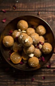 Besan ladoo